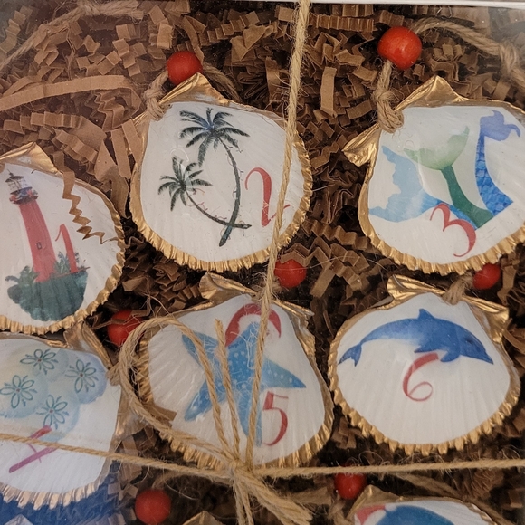 NIB. The 12 days of Christmas Shell Ornaments. Each Shell is Numbered. - Picture 3 of 4